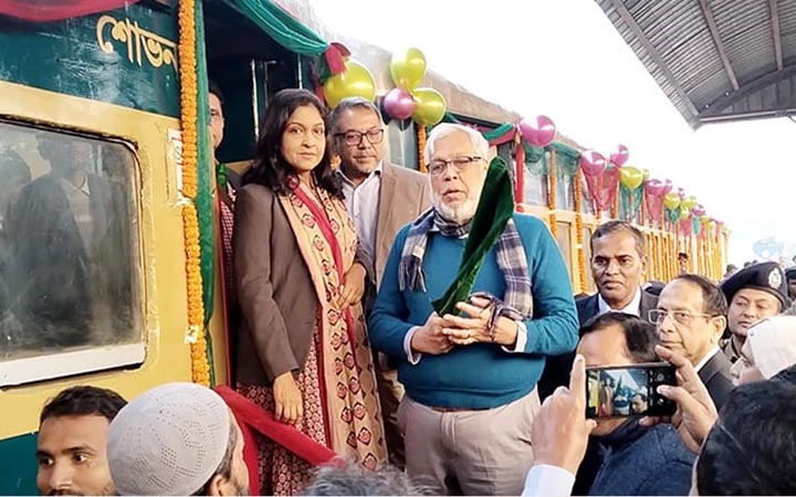 ঢাকা-গাজীপুর রুটে কমিউটার ট্রেন চলাচল শুরু